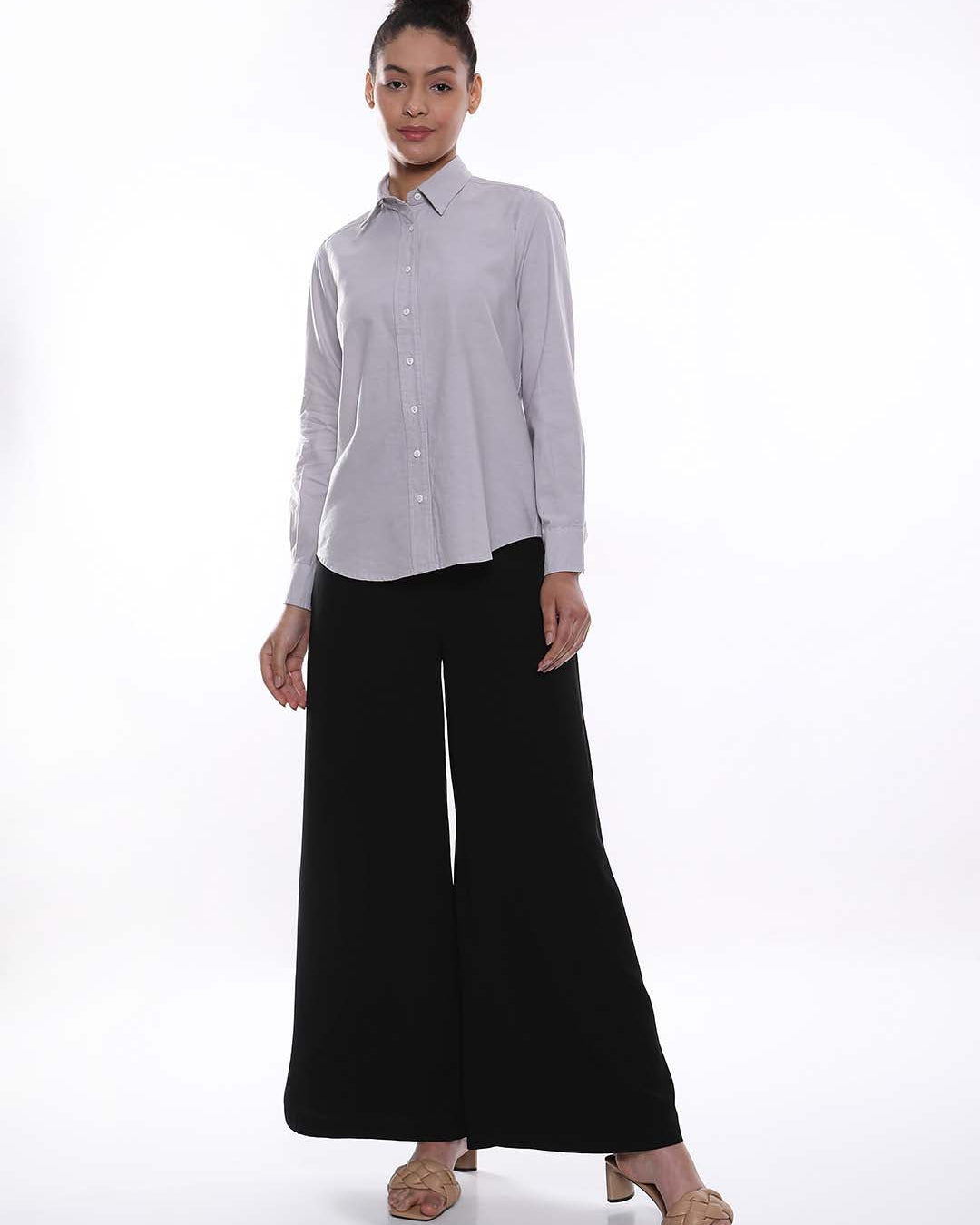 Aria Grey Oxford Cotton Shirt for Women - Zurich fit from GAZILLION - Full Standing Stylised Look