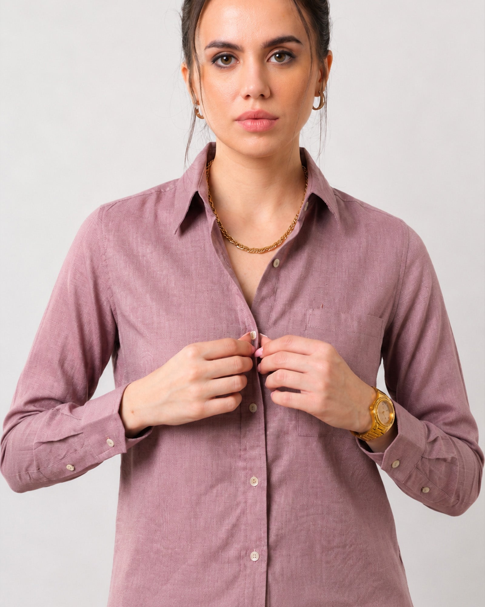 Close-up of Gwen rose pink linen shirt pointed collar, full button placket and chest pocket