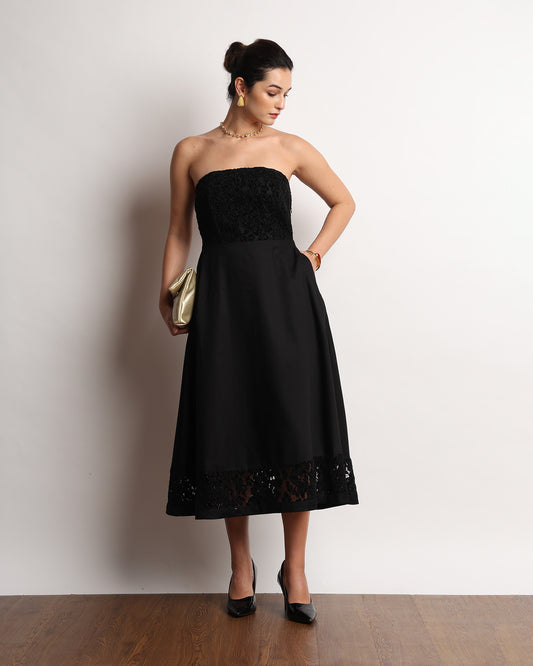 Here Lace Strapless Dress