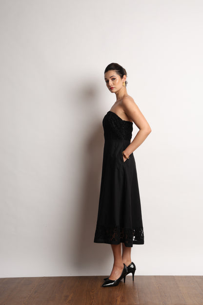 Here Lace Strapless Dress
