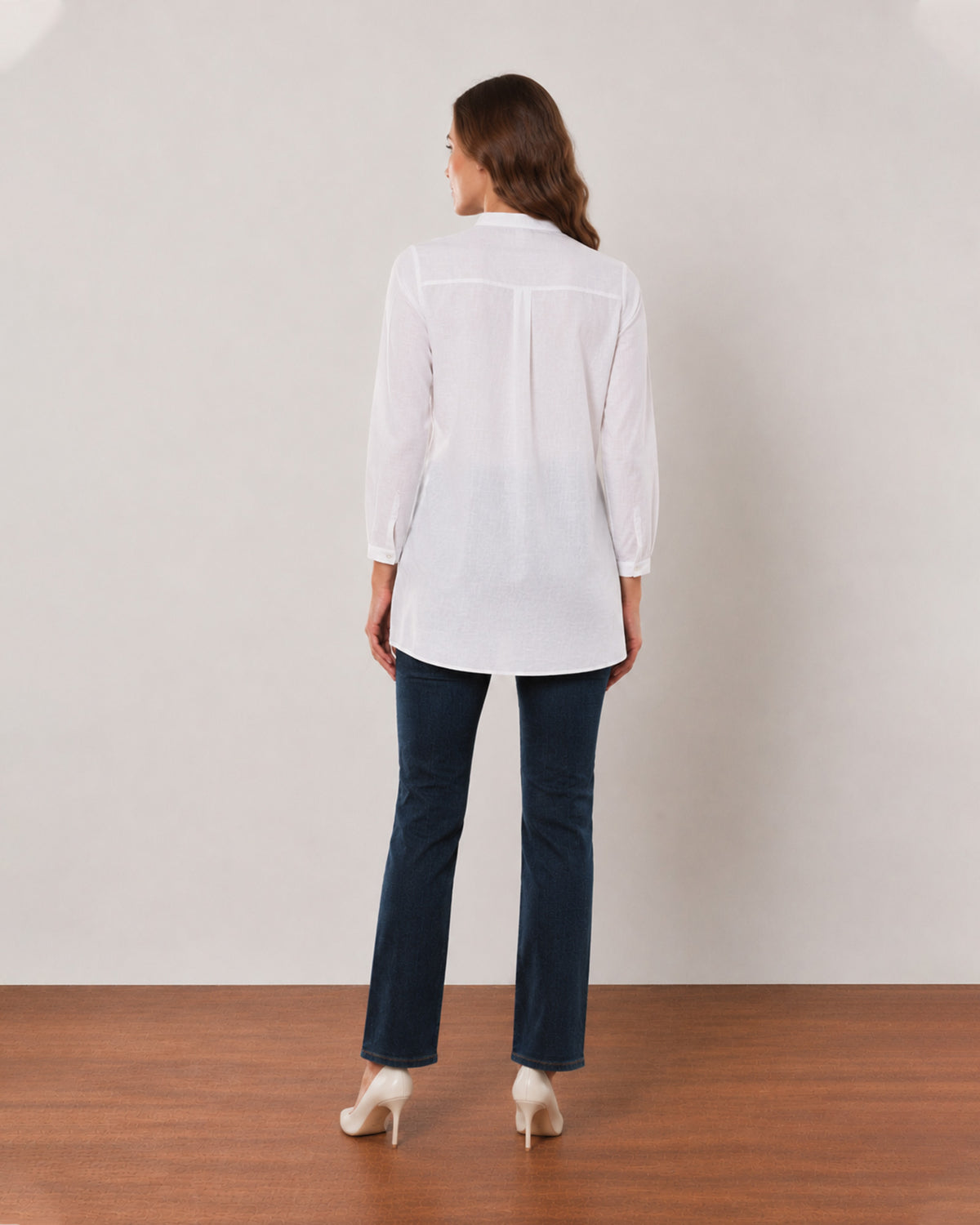 Alexa white cotton linen plus size tunic shirt back view with the long length