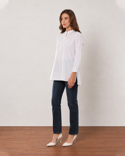 Alexa white cotton linen tunic shirt side view with the side slit and curved hem