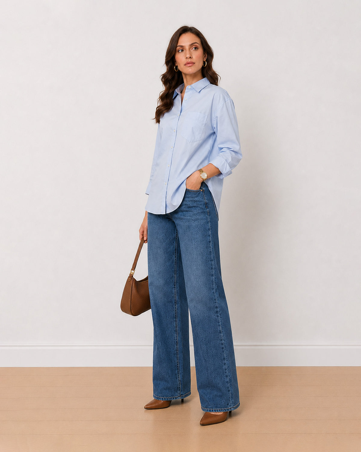 Alma sky blue Giza cotton shirt, relaxed front view with the oversized silhouette