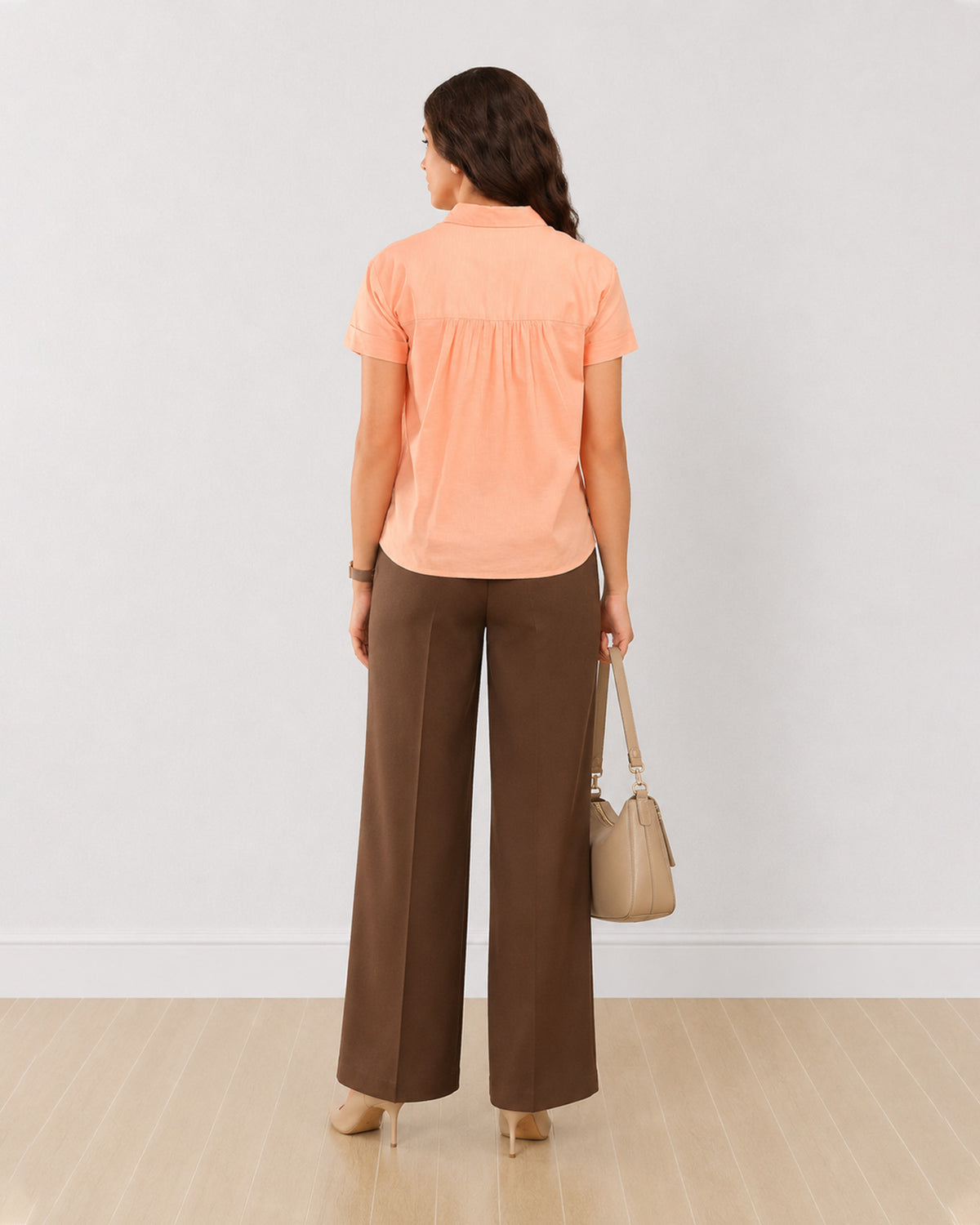 Ariana peach 100% cotton shirt back view with the gathers at the yoke