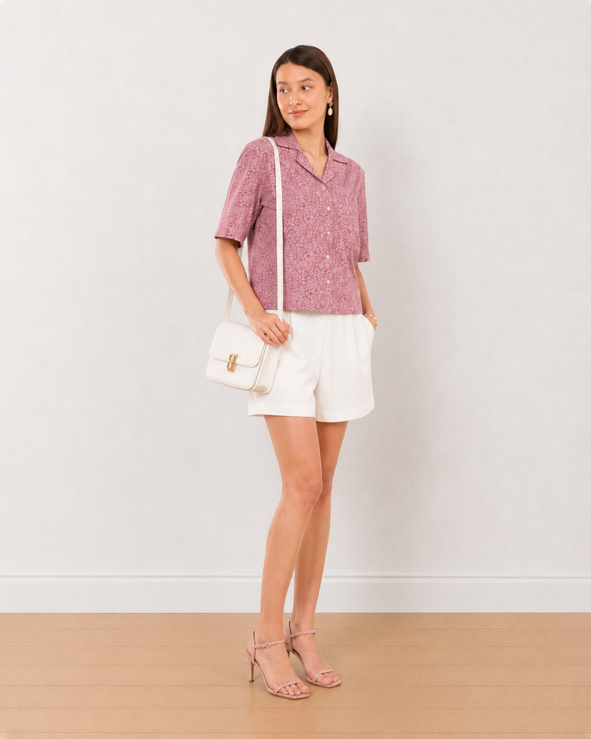 Casey onion pink 100% cotton cropped shirt angled front view with a straight hem