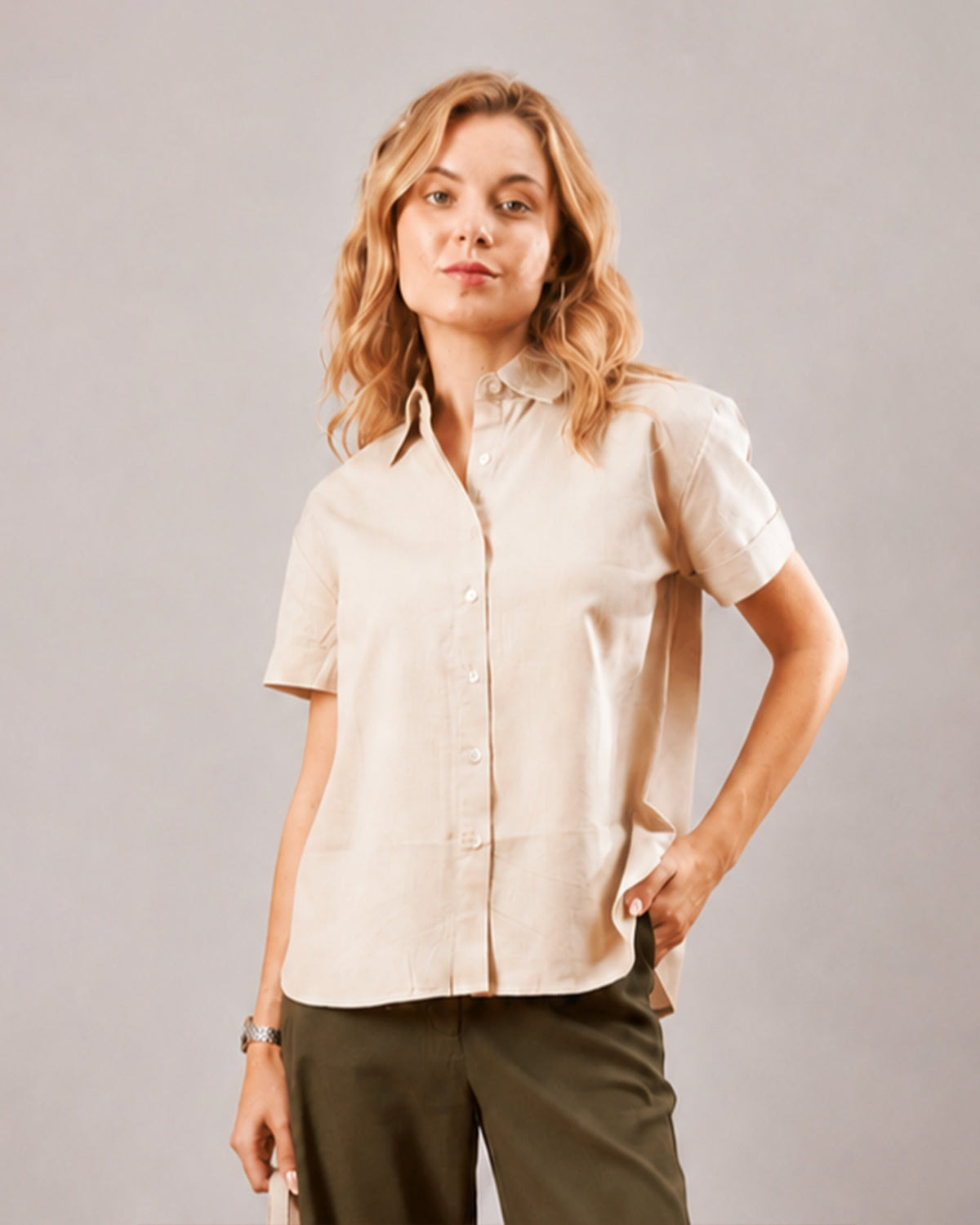 Doll beige cotton linen shirt, waist up front view with short sleeves